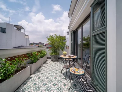 Premier Executive mit Stadtblick, Badewanne und Terrasse — Tonkin Luxury Boutique Hotel & Spa